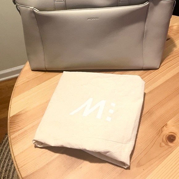 MONOS Metro Duffel Bag-Ivory Vegan Leather WITH Metro Kit AND Dust Bag - Picture 15 of 15